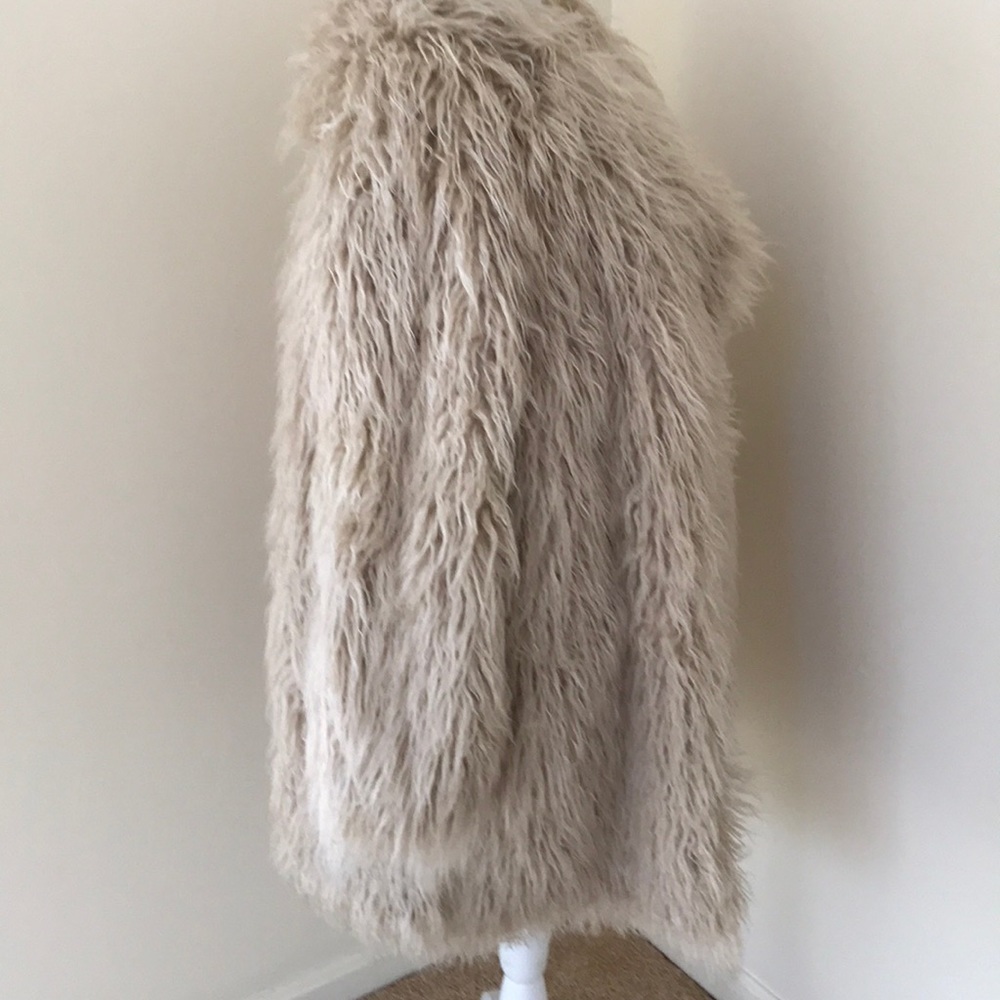 NWT! FREE PEOPLE Size S fuzzy faux fur jacket - Picture 5 of 8